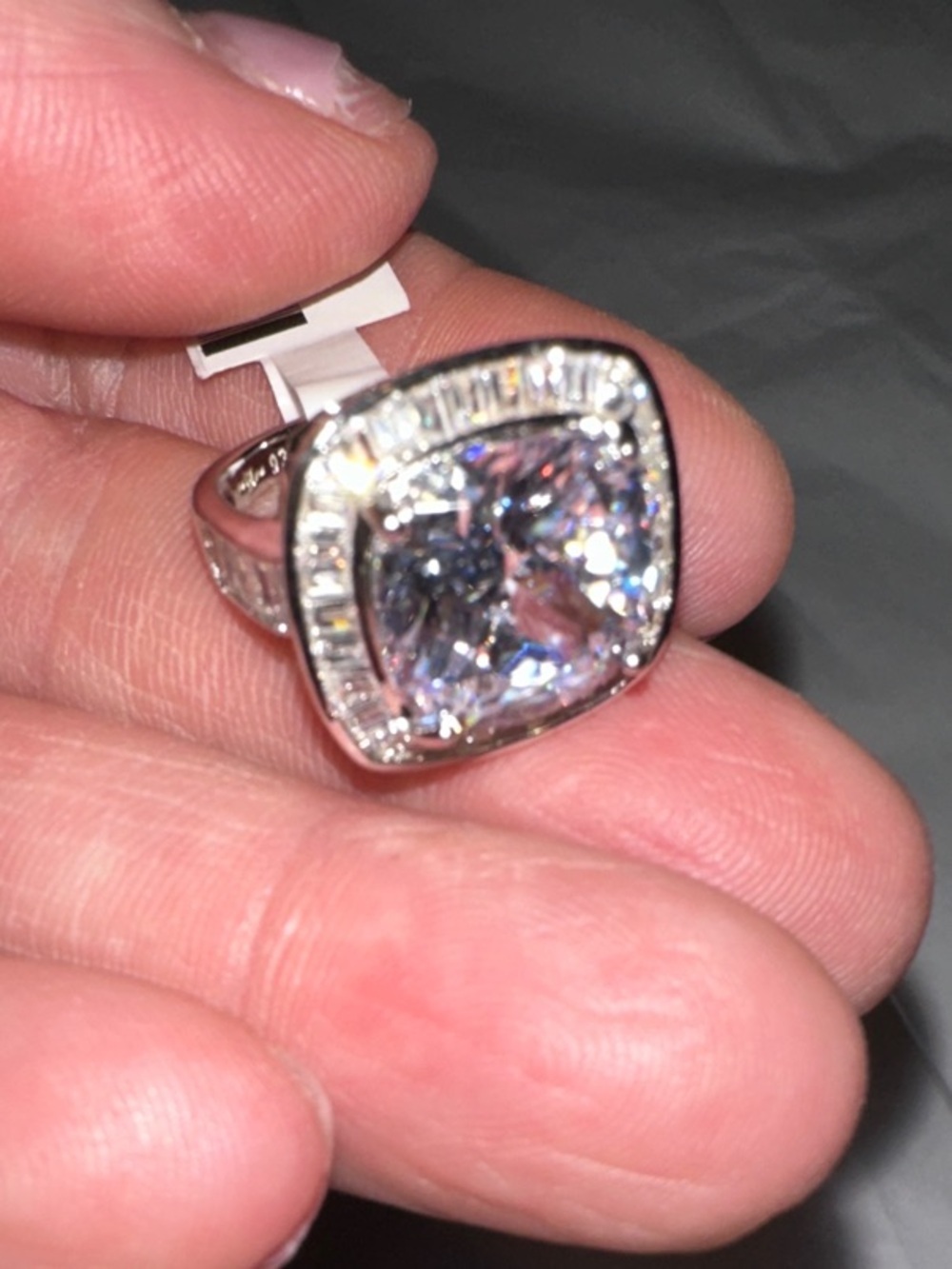 Sparkling Cushion-Cut lab diamond Halo Ring - Women Jewelry size 5